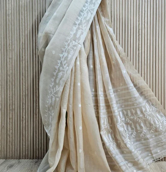 Jamdani Elegance Saree